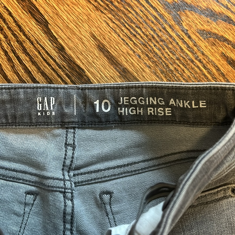 NWT Grey High Rise Jeggings - Picture 3 of 4